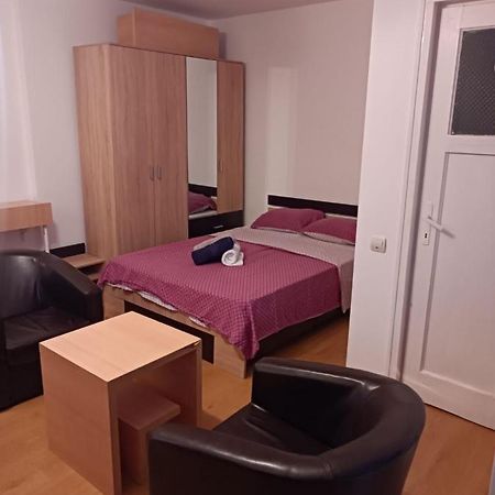 Apartamento Central Best Cozy In Bucarest Exterior foto
